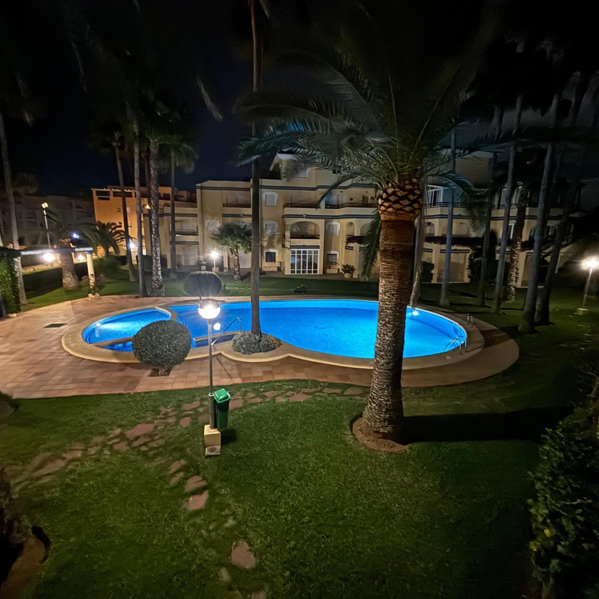 Primera línea en la mejor Playa de Denia Exterior foto